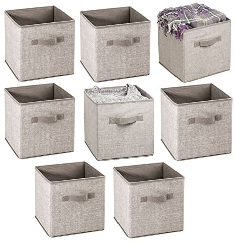 mDesign Kleiner, weicher Stoff-Schrank-Organizer, würfelförmiger Mülleimer-Box, Griff vorne, Aufbewahrung für Schrank, Regale – strukturierter Druck, 26.7 cm hoch – 8 Stück – Leinen/Hellbraun