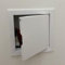 Revisionsklappe Revisionstür Magnetische Zugangsklappe für Drücken für Trockenbauwände und Decken, dekorative weiße elektrische Wandlochabdeckung, bündige Servicetür zur Universalmontage(150 x 100 mm