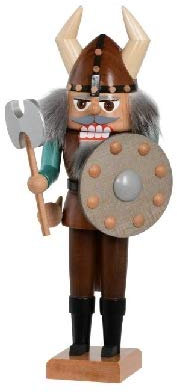 Rudolphs Schatzkiste Nussknacker Wikinger mit Axt BxHxT 13x29x11cm NEU Weihnachten Seiffen Nutcracker Nüsse Erzgebirge Winter Dekoration Holzkunst Holz Weihnachtsmann Christmas Walnuss