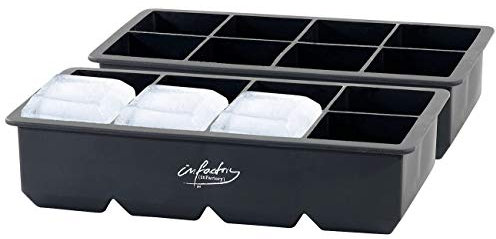 infactory Jumbo Eiswürfel: 2er-Set XXXL-Eiswürfelformen für je 8 Eiswürfel, je 5x5x5cm (Riesen-Eiswürfelformen, Jumbo-Silikon, Eiswürfelmaschine)