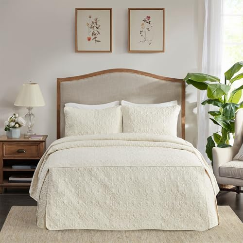 Madison Park Quebec Split Corner Quilted Bedspread Classic Traditional Design All Season, Lightweight, Bedding Set, Matching Shams, King, Damask Quilted Cream 3 Piece