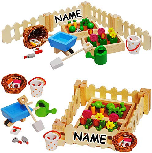 alles-meine.de GmbH 32 Teile - XL Set: Gartenset - Mein Kleiner Garten - inkl. Name - Miniatur - Gartengeräte + Schubkarre + Gießkanne + Gartenzaun - Maßstab 1:12 - Minigarten - ..