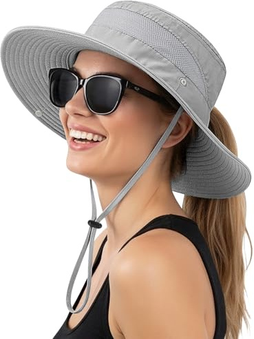 Xnvoa UV Schutz Sonnenhut Damen mit Kinnriemen, Sommerhut UPF 50+ Bucket Hat Faltbar Outdoor Verstellbarer Breite Krempe Fischerhut mit Pferdeschwanz Loch