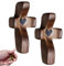 NHQZ NHQ Geschnitztes Handschmeichler 2 Stück Klein Holzkreuz,Kreuz Holz,Holzkreuz Handschmeichler,Handgeschnitztes Liebeskreuz aus Holz mit Herzen für Andachtsgebete Taufe Kommunion