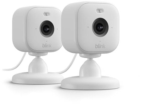 Blink Mini 2 – Überwachungskamera, smarte Plug-in-Sicherheitskamera mit HD-Nachtsicht in Farbe, integriertem Spotlight, Gegensprechfunktion und Bewegungserfassung, Alexa-kompatibel – 2 Kameras (weiß)