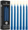 DECO EXPRESS Stabkerzen Set 3er oder 6er Tropffreie Stabkerzen Gedrehte Spiralkerzen Bunte Kerzen Brenndauer 6 Stunden Unparfümiert (Metallic-Blau – 6er-Pack)