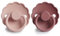 FRIGG Daisy Silikon Schnuller | Schnuller 2 Packung | Symmetrischer Sauger in Kirschform | BPA-frei | Hergestellt in Dänemark | Silikon Schnuller | (Blush/Woodchuck, Größe 2 (6-18 Monate))