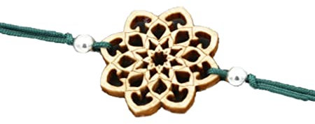 Holz Armband Mandala aus Ahornholz. Armband ist größenverstellbar in grün. Feinste Handarbeit aus Österreich.