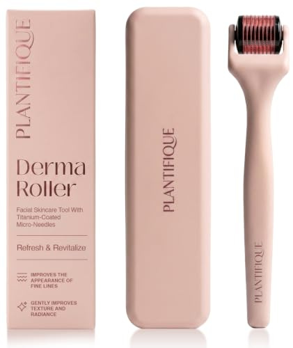 PLANTIFIQUE Derma Roller 0.25mm | Microneedling Cheveux & Visage - Rose | Dermaroller en Titane 540 Micro-Aiguilles pour Microneedling Visage et Cheveux Repousse | Étui de Protection