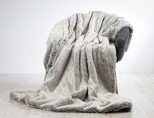 JCo Felldecke aus Fellimitat Silberfuchs, als Kuscheldecke oder Tagesdecke (Felldecke 170x220cm), Grau, 110012
