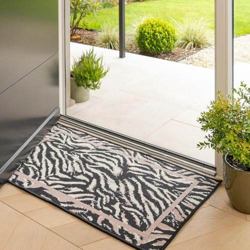 Black Animal Print Indoor Doormat Bold Glam Style Washable Non Slip Entryway Mat Fashion Modern Accent Rug 80cm x 150cm (2ft 7 x 4ft 11)