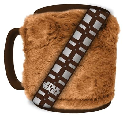 Pyramid International STAR WARS (CHEWBACCA) FUZZY MUG - Iconic Chewbacca Design, Excellent for Hot or Cold Beverages, Comfortable Grip, Great Gift for Star Wars Fans, Durable and Microwave