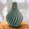 Filsi Home | 3D Druck Vase Nuvia | hergestellt aus PLA (Bio-Kunststoff) | umweltfreundlich | Tiefe Rillen | einzigartige Optik | Made in Germany (Soft Green, 25cm Höhe 17cm Durchmesser)