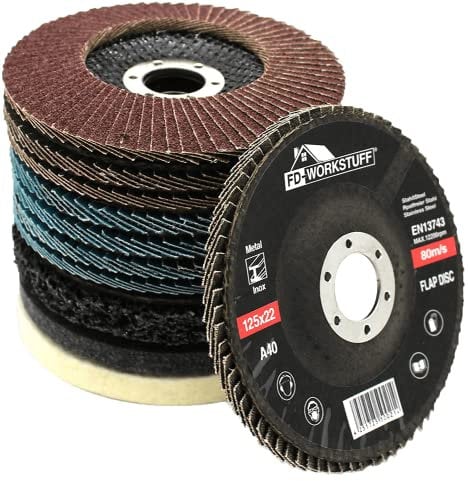 11 disques à lamelles et polissage Ø 125 mm 4 x disques à lamelles bleus (inox), 4 x marron (standard), grain 40/60/80/120, 1 x disque de nettoyage grossier, 2 x disques de polissage (feutre/nylon)