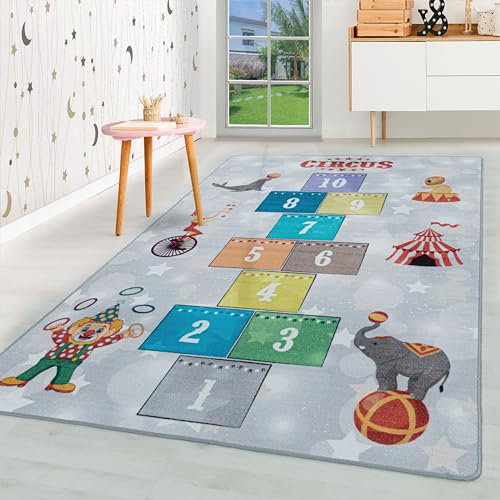 HomebyHome Kurzflor Kinderteppich für Jungen und Mädchen 100 x 150 cm Grau Himmel Design - Waschbarer Teppich Extra Weich und Antiallergen - Teppich für Kinderzimmer, Babyzimmer und Spielzimmer