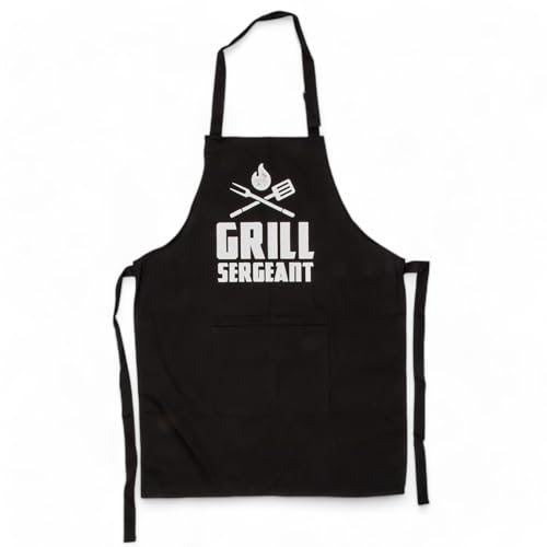 MIJOMA Lustige Grillschürze für Männer – 100% Baumwolle, Kochschürze, Verstellbares Nackenband, 60x80 cm – Für Grillparty, Küche & BBQ (schwarz - Grill Sergeant)