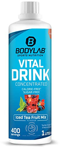 Bodylab24 Vital Drink Concentrated Eistee-Fruchtmix 1000ml, Getränkekonzentrat zuckerfrei, Zero Sirup, mit Vitaminen und L-Carnitin, Sportgetränk mit wenig Kalorien