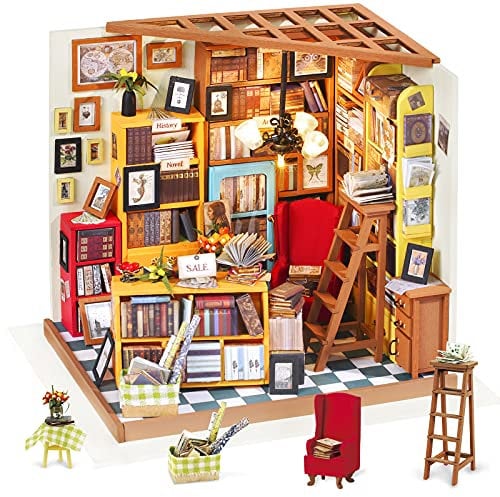 ROLIFE Kit De Maison De Poupée Miniature Bricolage en Bois Bibliothèque Maison Modèle pour Les Filles Et Les Garçons-Top Cadeaux pour Les Enfants 14 15 16 17 Ans en Haut(Sam's Study)