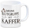 Kaffeebecher mit lustigem Motiv und Spruch - Meine Blutgruppe ist Kaffee als witziges Geschenk für Kaffeejunkies und Büro Angestellte die den ganzen Tag nur Kaffee trinken und