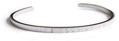 LIKERY Dream Bangle | farblose Typografie Gravur | Stainless Steel Armreif | Stylisches Design | Inspirierender Spruch „LIVE Your Dream“ | Größenverstellbar | Farben: Silber, Gold, Roségold