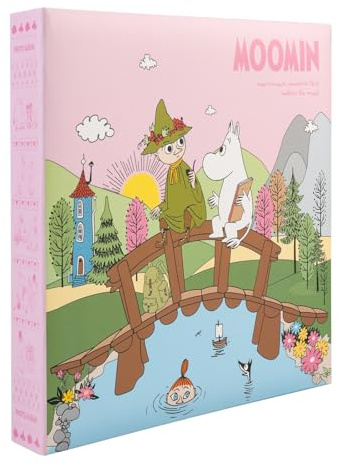 Grupo Erik Moomin 6x4 Photo Album - Moomins Gifts, 10x15 cm, 200 Pockets | Photo Albums 6x4, Memory Book | Moomins Merchandise, Family Gifts under 15 Pounds, Cute Gifts for Women & for Men