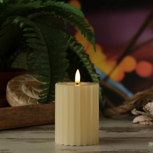 MARELIDA LED Kerze Echtwachskerze gerillt geriffelt Stumpenkerze mit senkrechten Rillen und flackernder Flamme Timer Wachskerze für Innen creme (Höhe: 12cm)