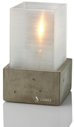 Lumea 1008/1101 Tischlicht Nova weiß mit Unterteil Beton inkl. Flüssigwachskerze und Stabfeuerzeug | Windlicht Acryl inkl. Kerze & Feuerzeug | Brenndauer 40 Std.| Für Indoor & Outdoor, Höhe: 13 cm