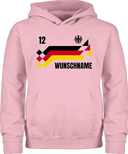 Geschenk mit Namen personalisiert by Shirtracer - Kinder Hoodie Jungen Mädchen - 2026 Fussball WM Fanartikel - Deutschland Trikot mit Name und Nummer Germany