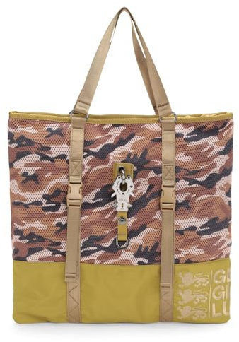 George Gina & Lucy Camou 3Hut Up Peasful