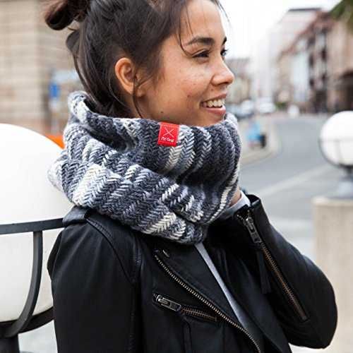 Strickset Loop - DIY Loop Island - Strickset mit 2 Knäuel (= 200g) Merino Mix Big Color Wolle in Spirit (Fb 5005) + Strickanleitung + GRATIS Label – Strickpackung Schal - DIY Set Myoma