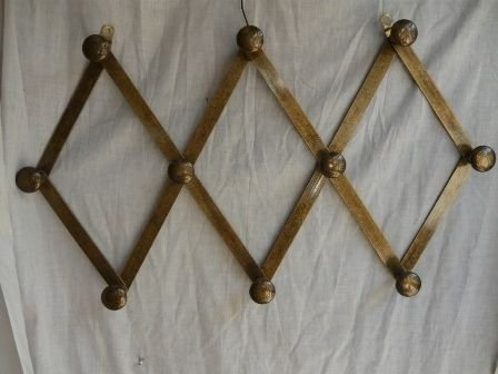 Kleiderständer Garderobe Messing brüniert Wanduhr 10 Arbeitsplätze ausziehbar