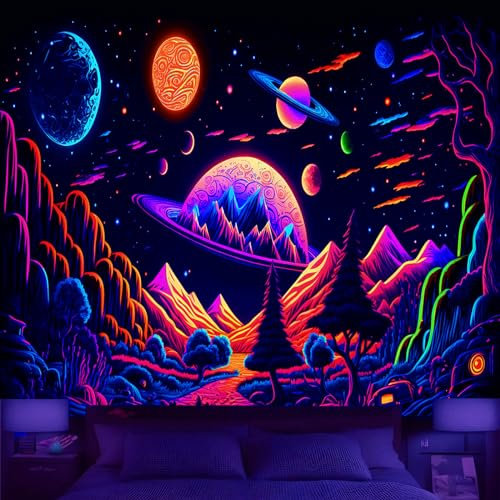 Blacklight Galaxy Wandteppich für Schlafzimmer, ästhetisch, Schwarzlicht Bergwald, Wandteppich, UV-reaktiver Weltraum-Wandteppich, Fantasy-Sternennacht-Poster, Dekor für Wohnzimmer (130 x 150 cm)