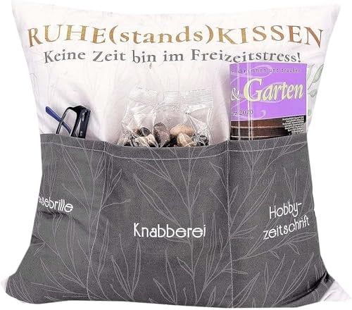KAMACA Ruhestand Kissen 43x43 cm mit 3 Taschen Dekokissen mit Füllung Geschenkidee zur Rente für Männer Frauen Kuschelkissen für Sofa Garten Abschiedsgeschenk Renteneintritt (Ruhestandskissen A)