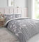 Catherine Lansfield Parure de lit réversible avec Housse de Couette et taies d'oreiller Motif Floral Rose Super King