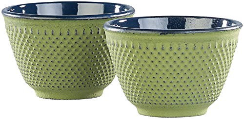 Rosenstein & Söhne Becher: 2er-Set asiatische Teebecher aus Gusseisen und Emaille, olivgrün (Japanische Teetassen Gusseisen, Teecup, Isolierbecher)