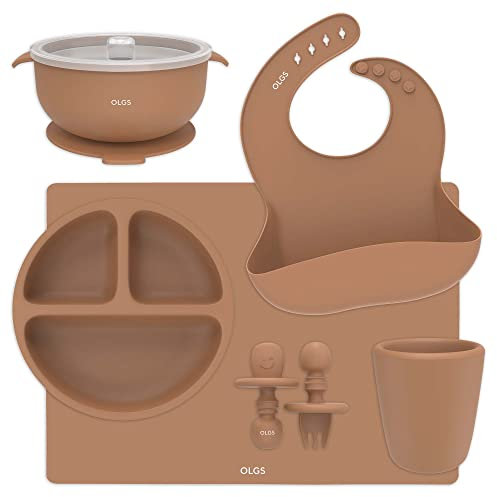 OLGS Silikon Kindergeschirr 6er Set für Baby & Kind | Kinder Geschirr, Teller, Becher, Tischset | Lätzchen, Schüssel mit Saugnapf, Kinderbesteck PREMIUM BPA Frei Braun | Geschirrset ab 6 Monate (Clay)