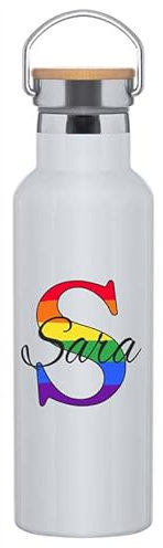 C&P Botella personalizada LGTBI con nombre + inicial, Botella original tapón a rosca en acero inox, con detalle de bambú y asa integrada térmica de doble Capa bebidas frías 24h y Calientes 12h, 500 ml