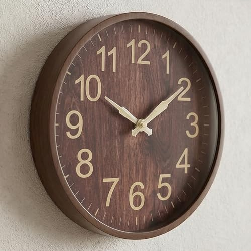 MIJOMA Wanduhr Holzoptik leise ohne Ticken 30 cm rund Vintage Look aus Kunststoff batteriebetrieben geräuschlos Wohnzimmer Büro Küche Wanddeko (Dunkles Holz (Nussbaum-Optik))