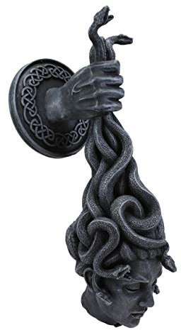 Ebros Griechische Mythologie Severed Head of Goddess Medusa mit Schlangenhaaren zum Aufhängen von Perseus Handdekoration, 31,1 cm hoch, verfluchte Gorgon Sisters Gothic Wasserspeier Gedanken