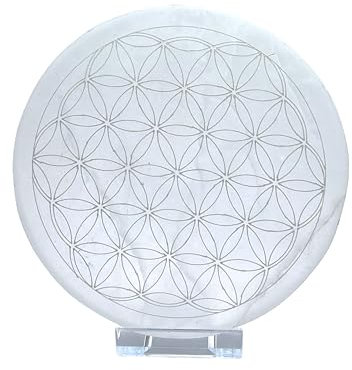 Véritable plaque de chargement en sélénite avec gravure « Fleur de vie » Ø 14 cm – Modèle lourd 500 g – Avec petit support en acrylique