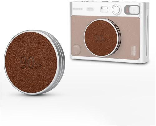 JJC Metall-Objektivschutzkappe für Fuji Instax Mini EVO Fotokamera, Mini EVO Zubehör Aluminium-Objektivschutzkappe mit Lederoberfläche & Weicher Eva-Innenseite, Braun