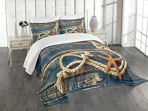 ABAKUHAUS maritim Tagesdecke Set, Seil und Seesterne Holz, Set mit Kissenbezügen Waschbar, für Doppelbetten 220 x 220 cm, Bernstein Nachtblau