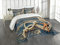 ABAKUHAUS maritim Tagesdecke Set, Seil und Seesterne Holz, Set mit Kissenbezügen Waschbar, für Doppelbetten 220 x 220 cm, Bernstein Nachtblau