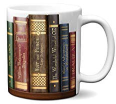 Universal Zone Bücherregal Tasse mit berühmten Buchtiteln - Literarische Buchliebhaber-Tasse