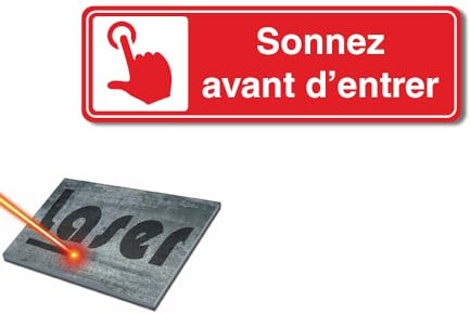 Targa incisa autoadesiva, 13 x 4 cm, Suona Prima di Entrare Sfondo Rosso