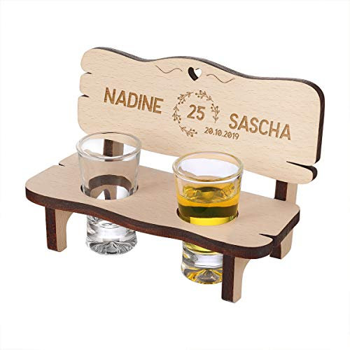 polar-effekt Hochzeitsbank mit 2 Gläser - Schnapsbank aus Holz mit Gravur - Personalisiertes Geschenkset mit Namen - Geschenk für Paare und Hochzeiten - Motiv Kranz