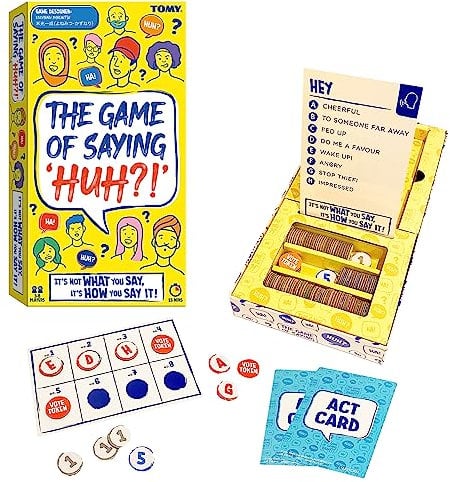 TOMY Spiele, 'HÄ' Wie War Das..? Sagen - Stimmeindruck-Kartenspiel - familienspiel, zum handeln und raten - gesellschaftsspiele f. Erwachsene, Teenager und Kinder ab 8 - Brettspiel für 3-8 Spieler