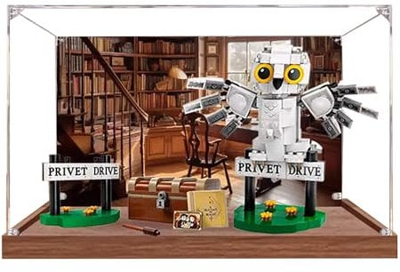 Acrylic Display Case for Lego 76425 4 Privet Drive Hedwig, 3mm Dustproof Display Box, Display Case Compatible with Lego 76425(Model Not Included) (Back Panel Printing Brown)