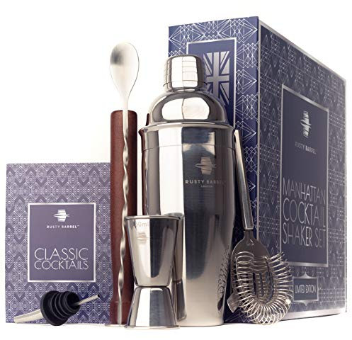 Rusty Barrel Kit Cocktail Manhattan avec Grand Shaker Cocktail en Inox de Style Manhattan, Pilon, Passoire, Verre Doseur Alcool, Verseur, Cuillère et Livre de Recettes – Dans une Boîte Cadeau Luxueuse