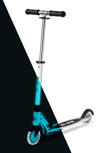 micro™ Sprite LED Kinderscooter | Das ORIGINAL | Kinder Cityroller mit LED-Rollen | klappbar und höhenverstellbar | ab 5 Jahre | Tretroller inkl. Sicherheitsweste (Glow White)